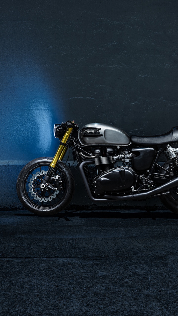 Обои Мотоциклы Triumph, мотоцикл, Триумф бонневиль т100, фара, автомобильное освещение в разрешении 720x1280