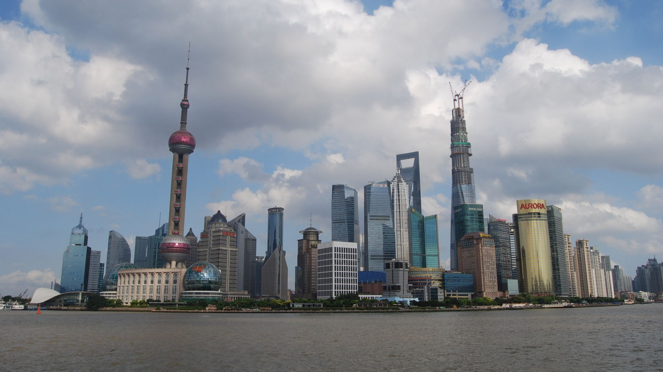 Обои район пудун, город, небоскреб, линия горизонта, городской пейзаж в разрешении 1366x768