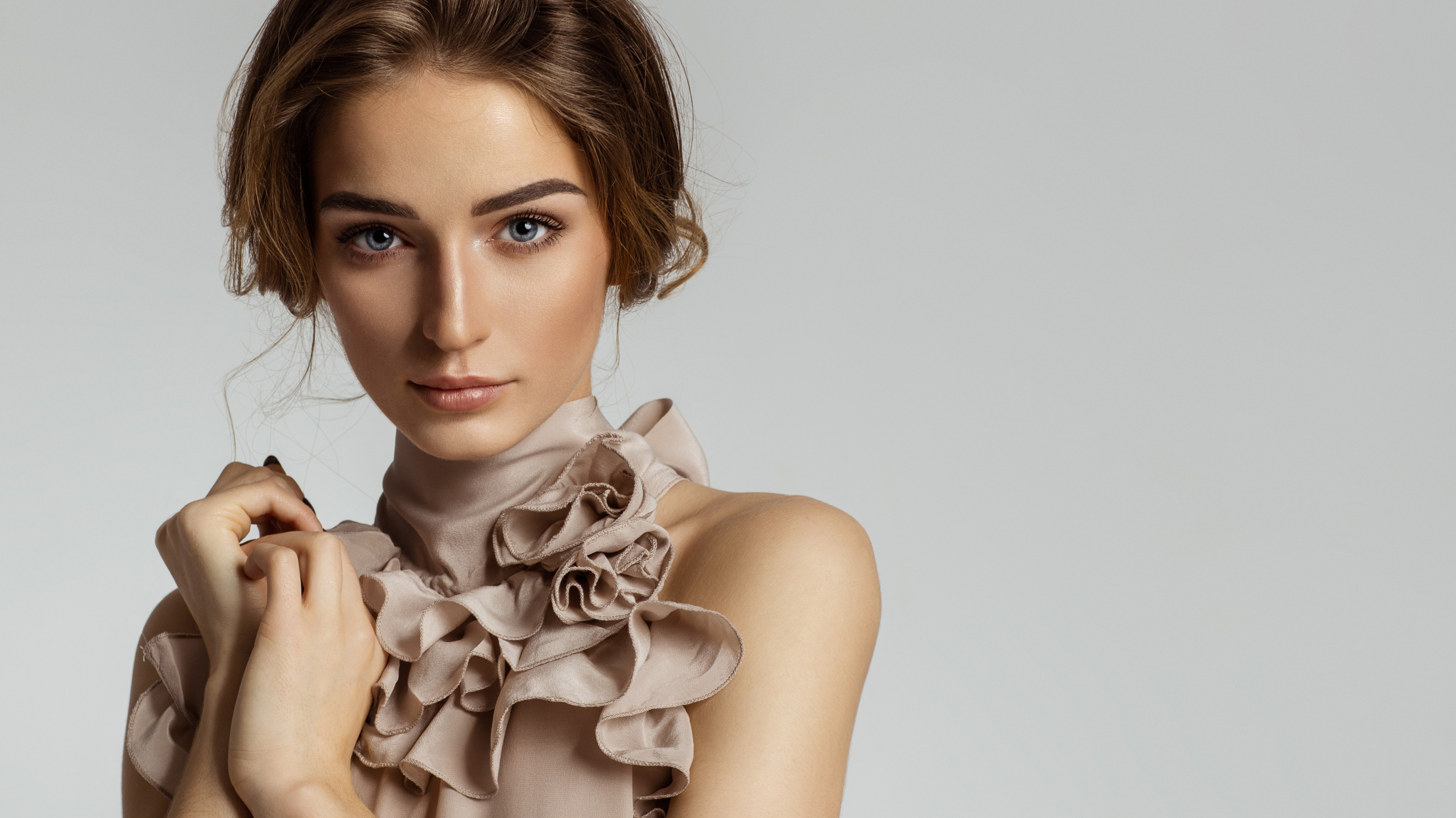 Обои купон, модель, сустав, губа, плечо в разрешении 3840x2160