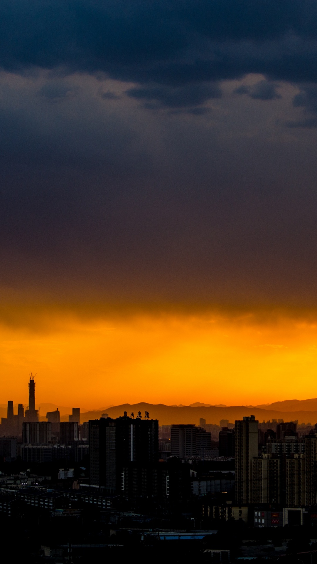 Обои облако, ночь, закат, послесвечение, городской район в разрешении 1080x1920