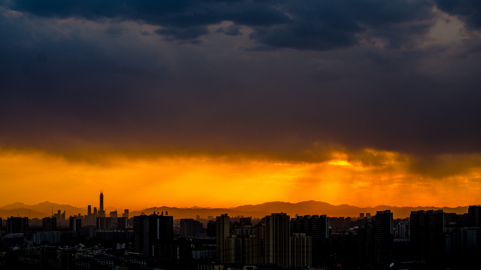 Обои облако, ночь, закат, послесвечение, городской район в разрешении 1920x1080