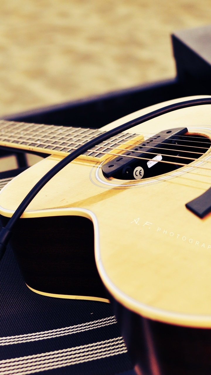Обои гитара, струнный инструмент, акустическая гитара, музыкальный инструмент, щипковые струнные инструменты в разрешении 720x1280
