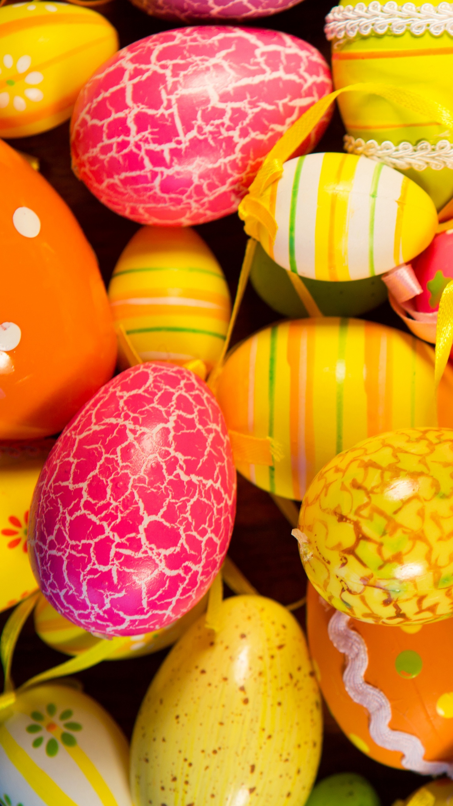Обои пасхальное яйцо, сладость, пасха, праздник, кондитерские изделия в разрешении 1440x2560