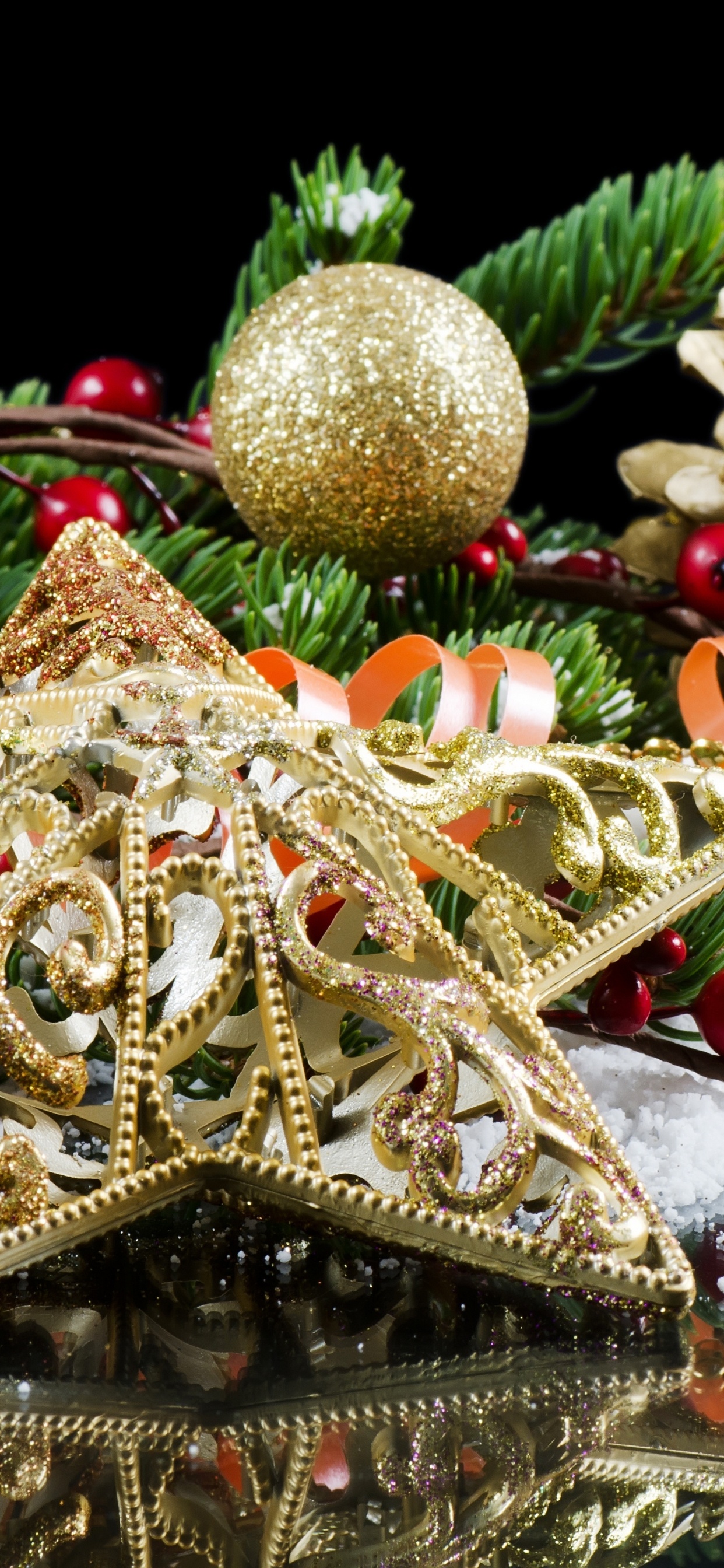 Обои Рождественский день, праздник, елка, рождественский орнамент, Рождественские украшения в разрешении 1242x2688