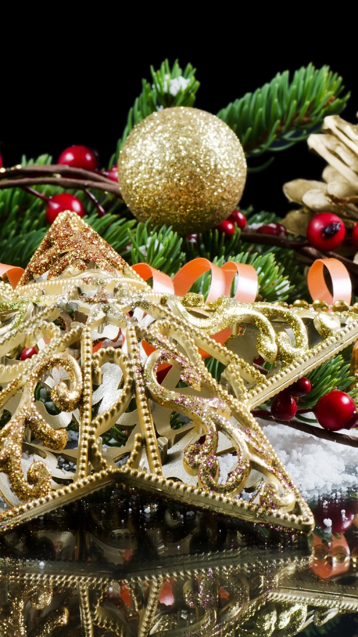 Обои Рождественский день, праздник, елка, рождественский орнамент, Рождественские украшения в разрешении 720x1280