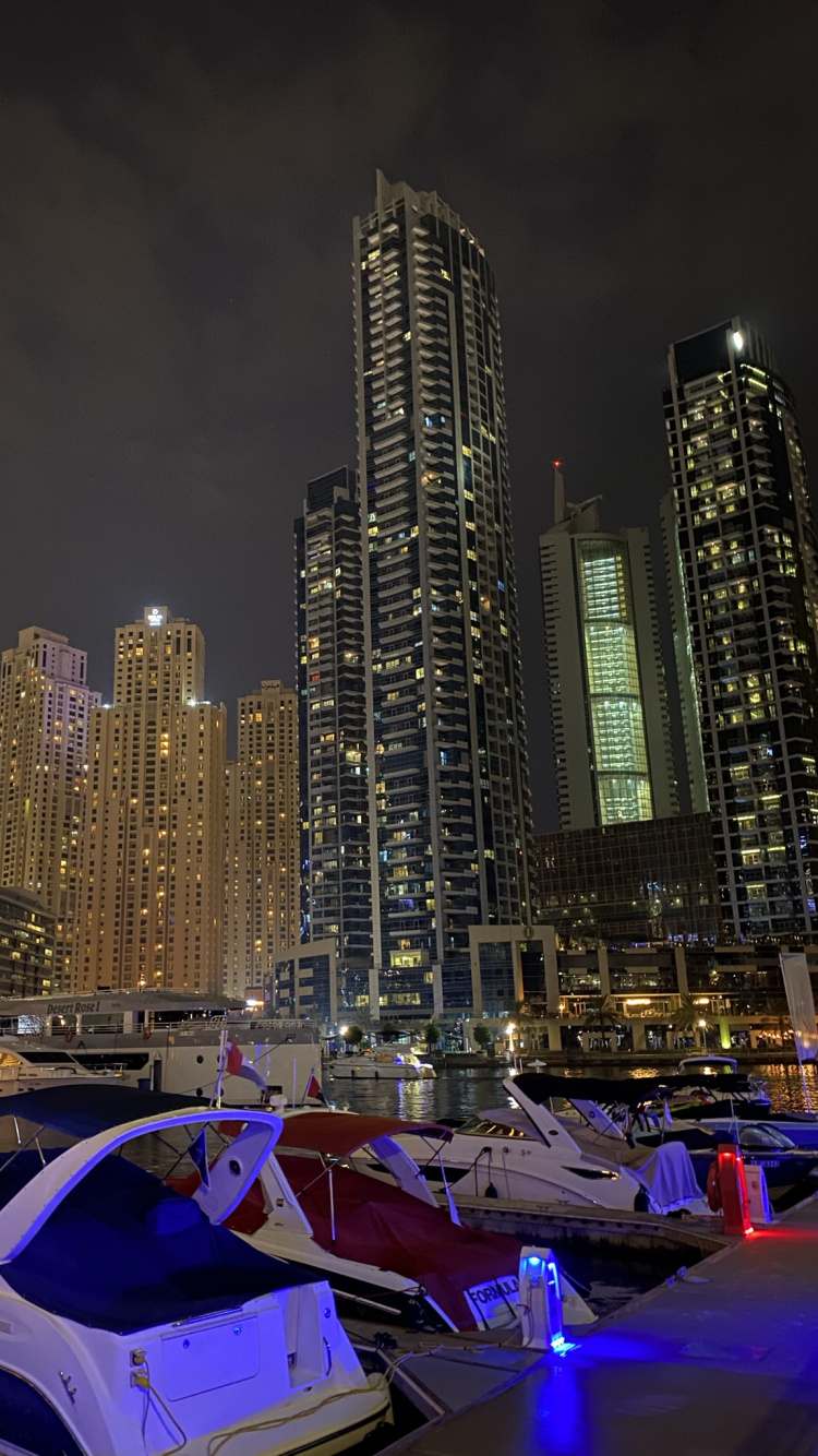 Обои небоскреб, башня, метрополия, город, городской район в разрешении 750x1334