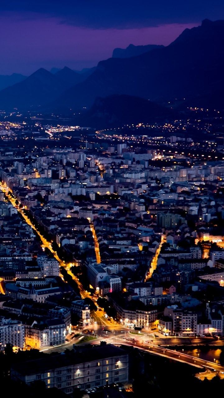Обои городской пейзаж, городской район, город, ночь, столичная область в разрешении 720x1280