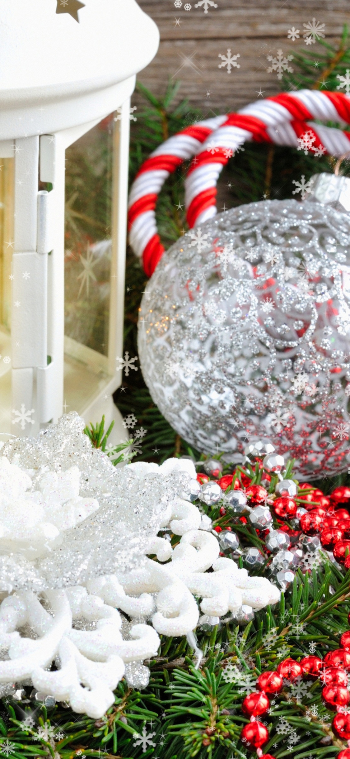 Обои фонарь, свеча, праздник, Рождественские украшения, рождественский орнамент в разрешении 1125x2436