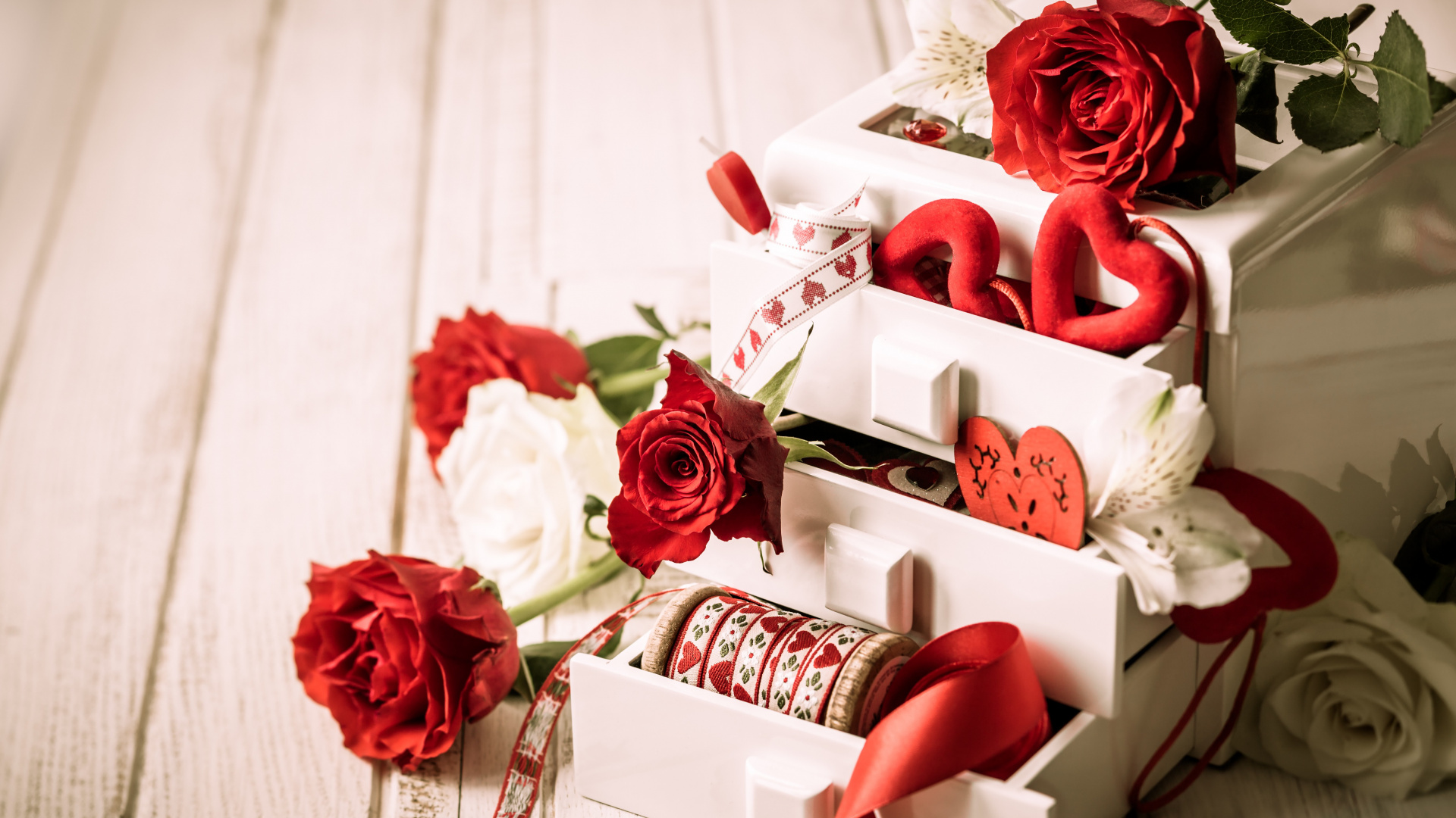 Обои роман, сердце, День Святого Валентина, красный цвет, Роза в разрешении 1920x1080