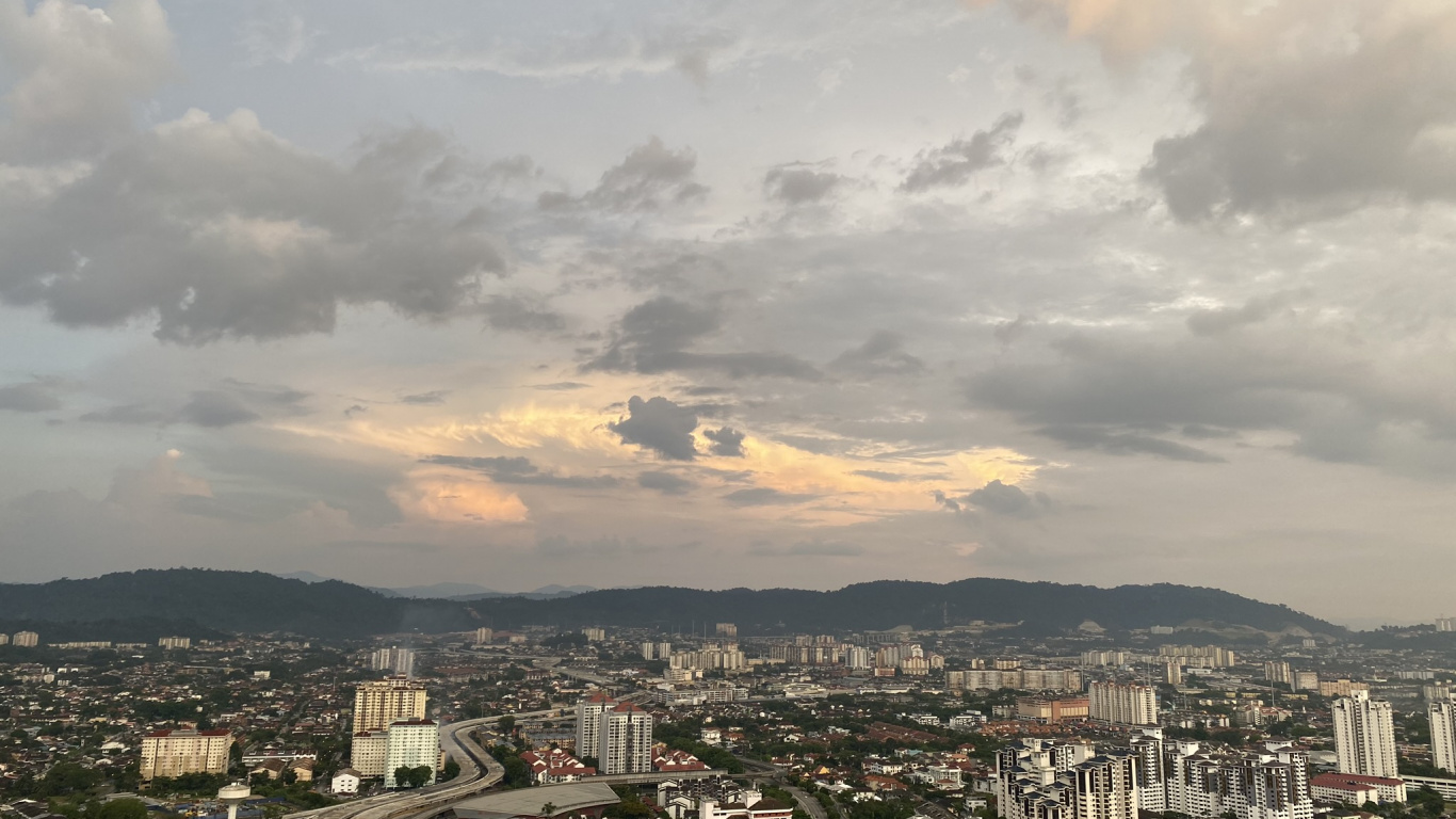 Обои облако, жилой район, соседство, городской район, город в разрешении 1366x768