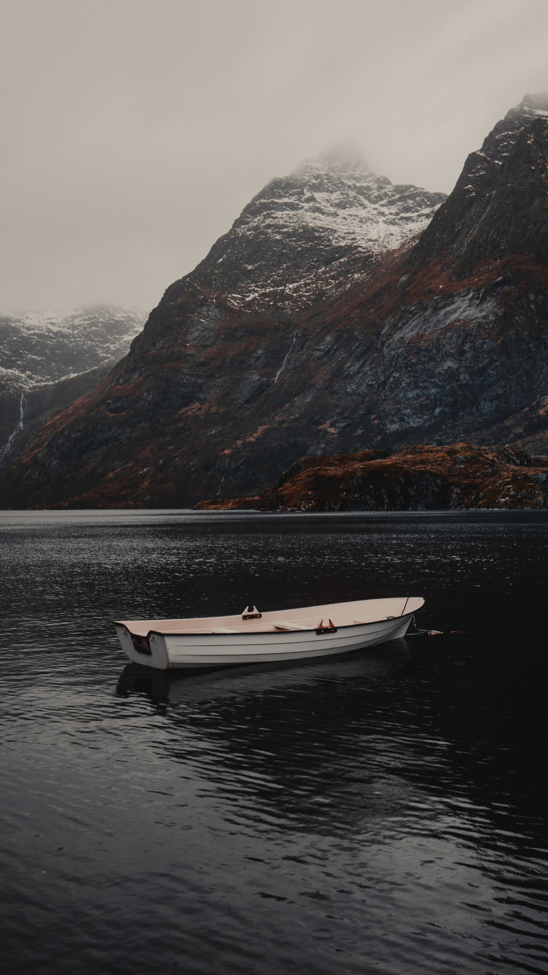 Обои нагорье, гора, фьорд, горный рельеф, озеро в разрешении 1080x1920