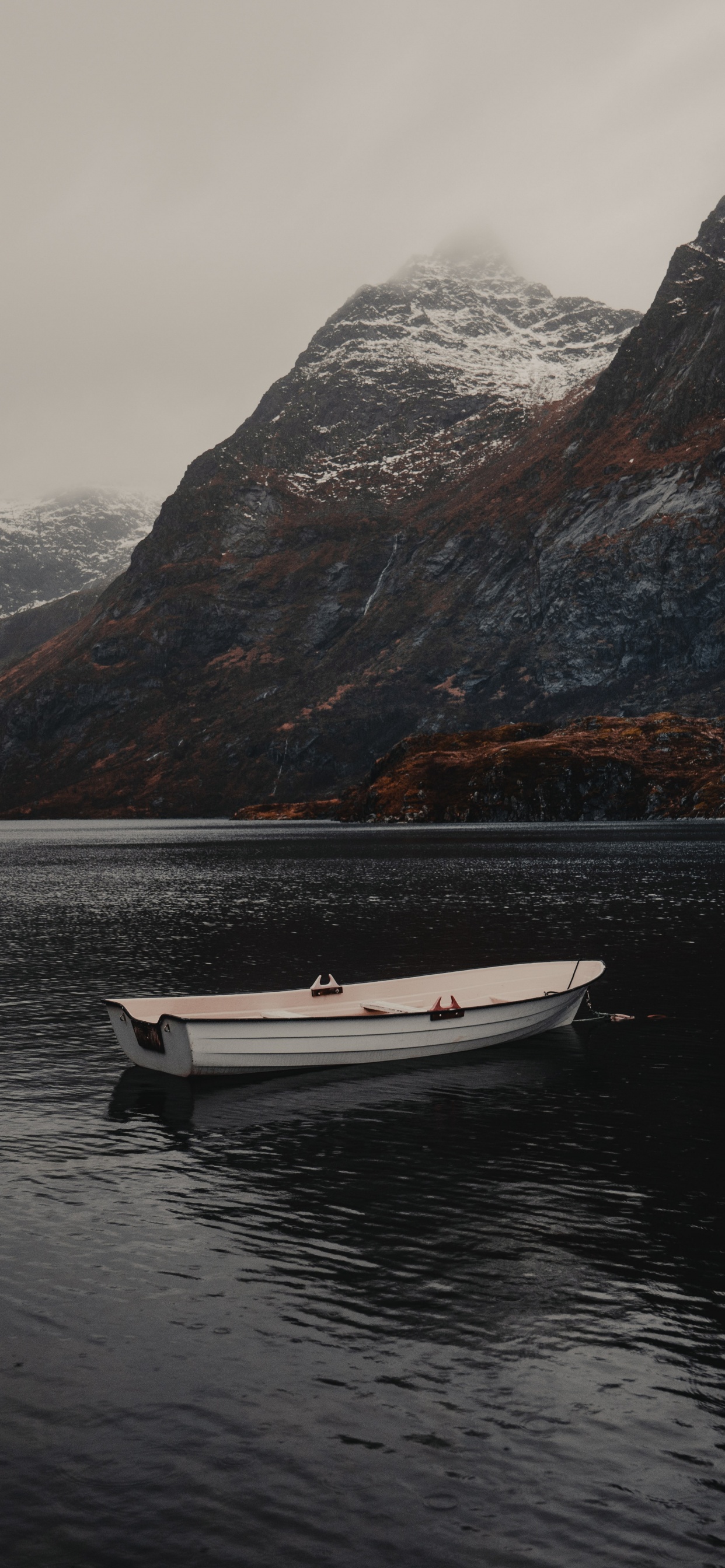 Обои нагорье, гора, фьорд, горный рельеф, озеро в разрешении 1242x2688