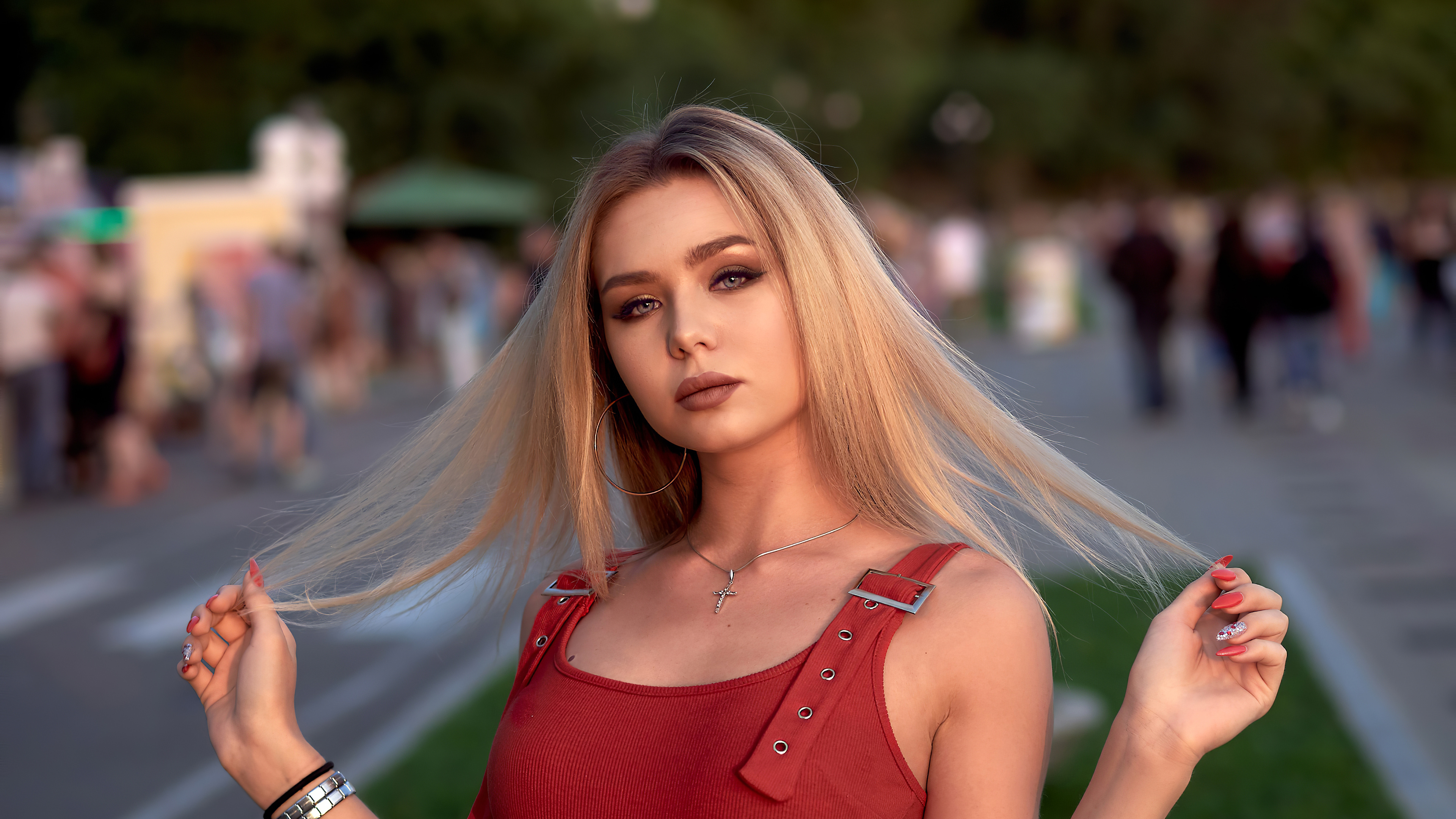 Обои волосы, блондин, красота, губа, розовый в разрешении 3840x2160