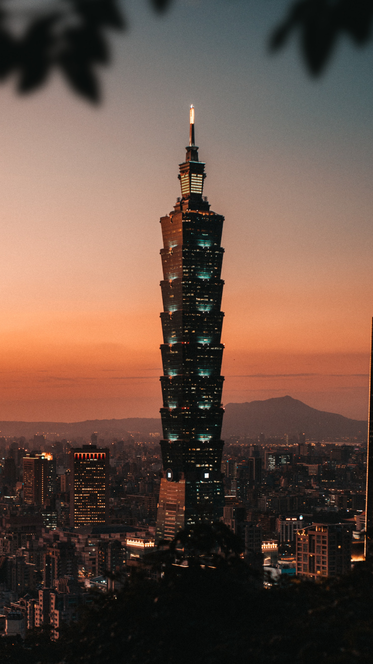 Обои ориентир, ограждение, городской район, метрополия, небо в разрешении 750x1334