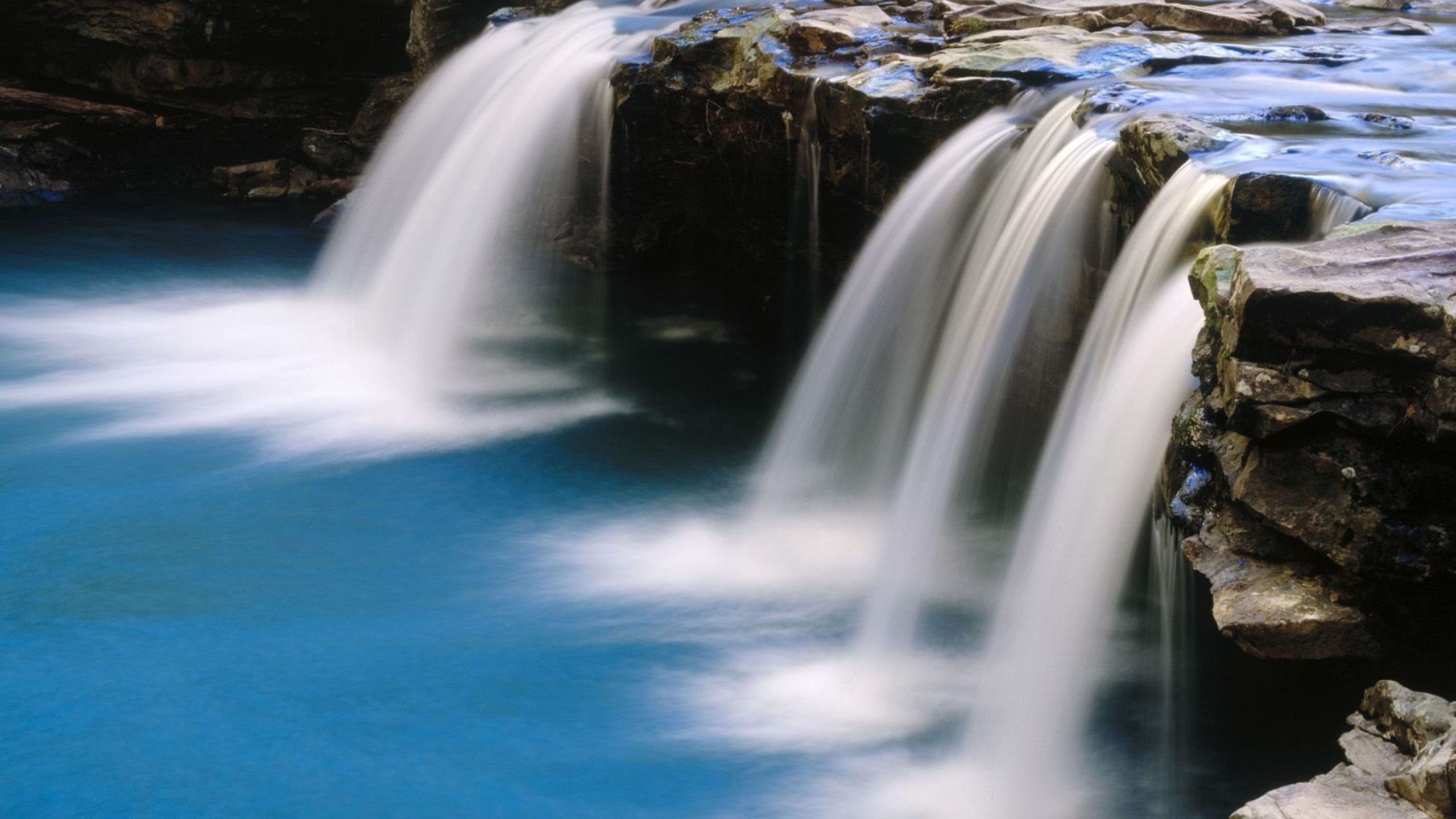 Бесплатные обои на телефон живые которые двигаются. Блоковый водопад. Красота воды. Вода в природе. Удивительная красота воды.