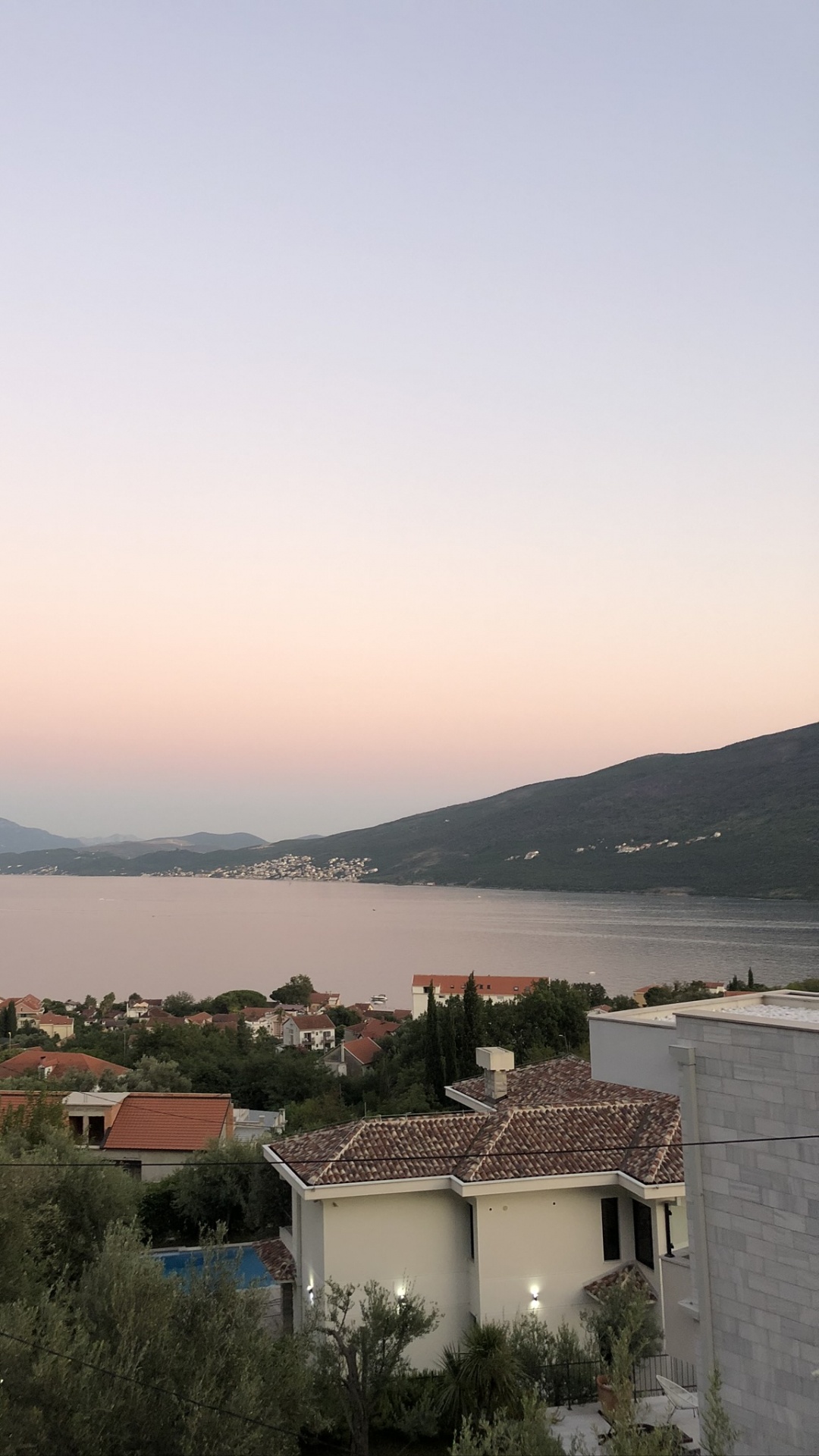 Обои недвижимость, нагорье, Банк, горизонт, Хаус в разрешении 1080x1920