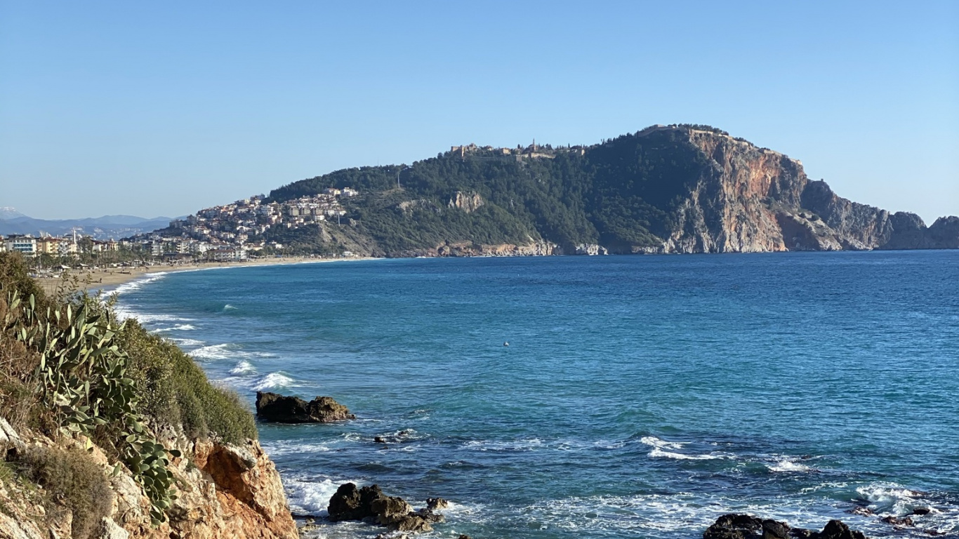 Обои Клеопатра Бич, вода, гидроресурсы, гора, лазурный в разрешении 1366x768