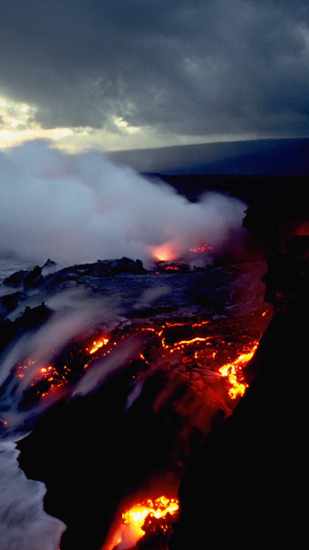 Обои лава, море, океан, вулкан, вулканического рельефа в разрешении 1080x1920