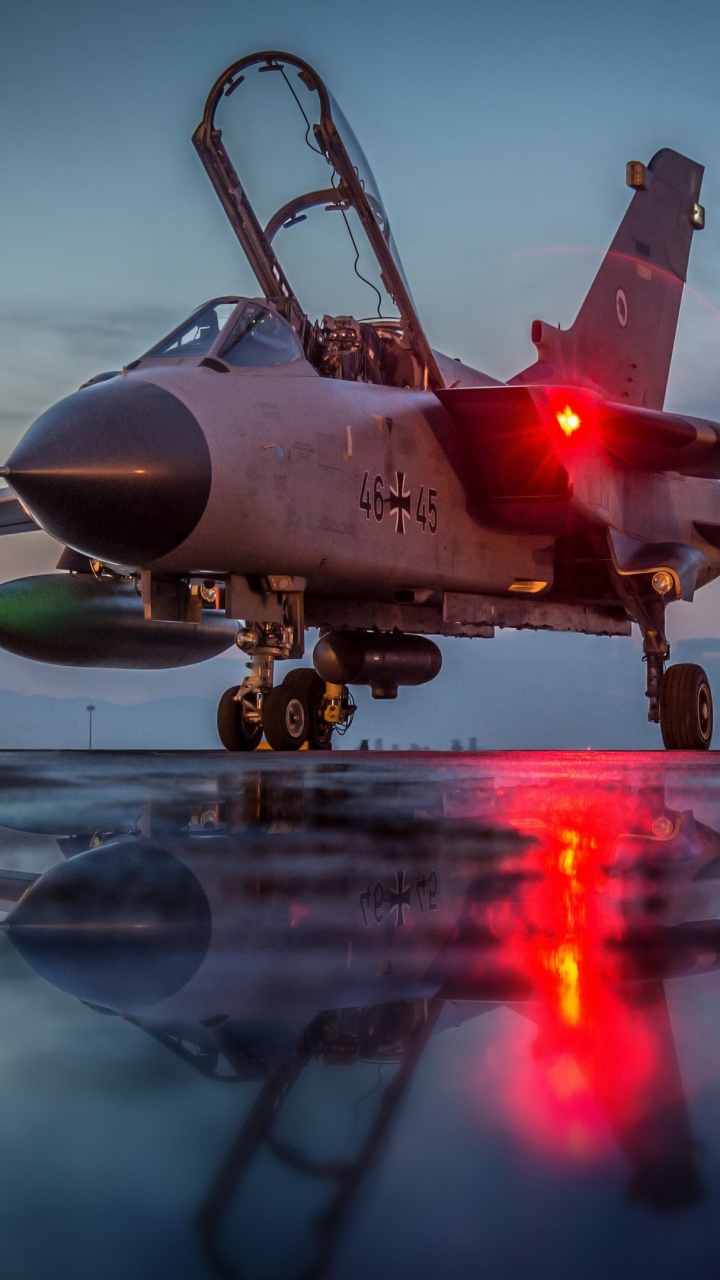 Обои panavia торнадо, военный самолет, самолет, самолеты, авиация в разрешении 720x1280