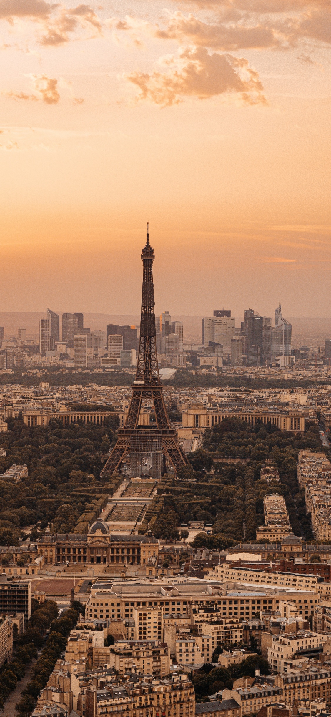 Обои Париж, Башня Монпарнас, Эйфелева башня, Муза Родена, Монпарнас в разрешении 1125x2436