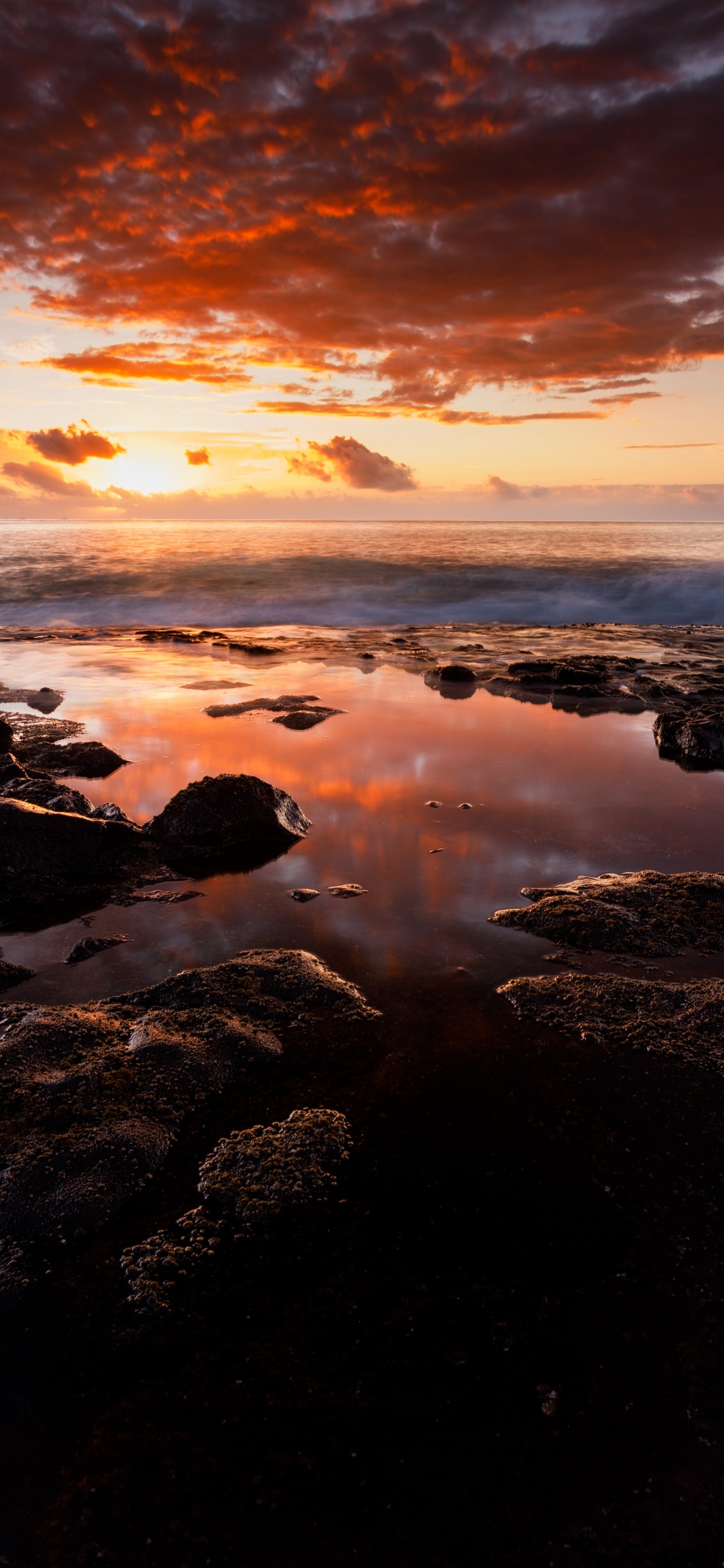 Обои облако, вода, атмосфера, гидроресурсы, послесвечение в разрешении 1242x2688