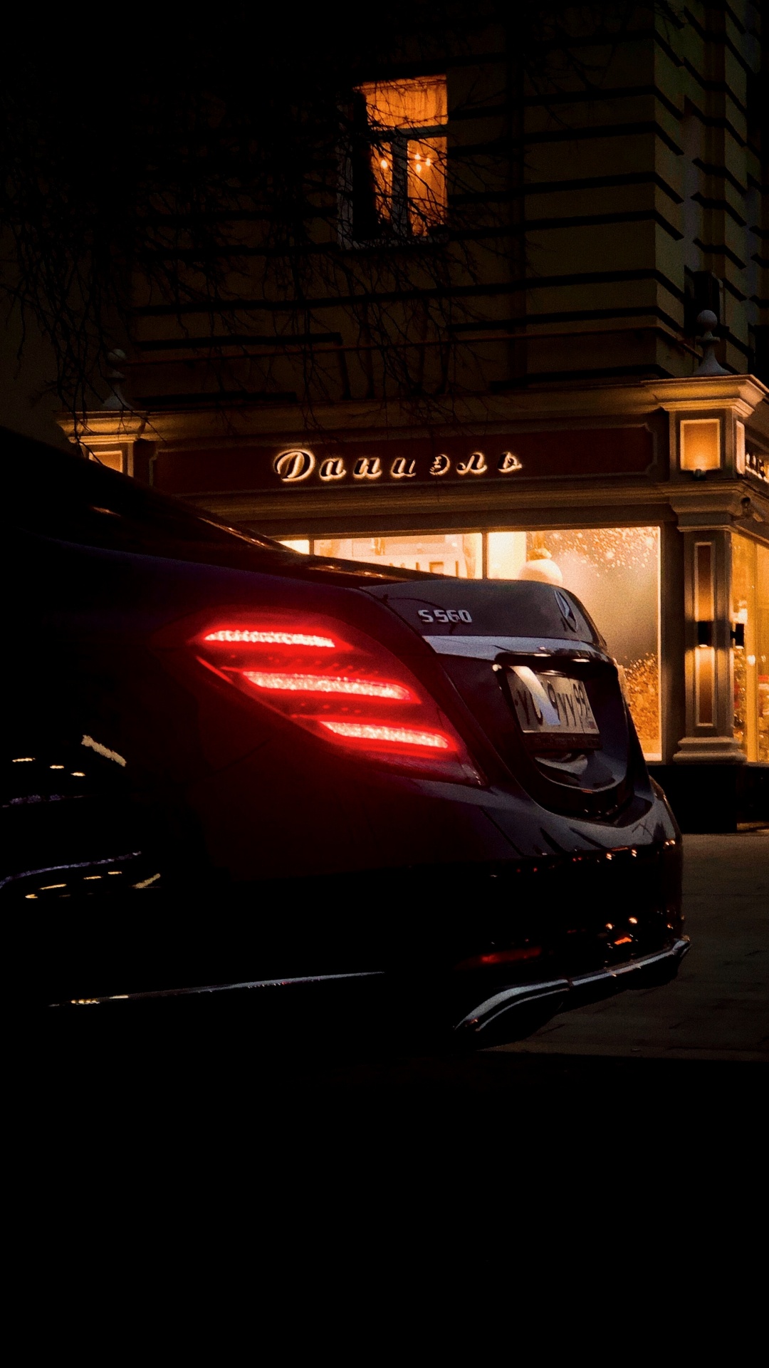 Обои отражение, легковые автомобили, спорткар, Махиндра Тар, mercedes benz в разрешении 1080x1920