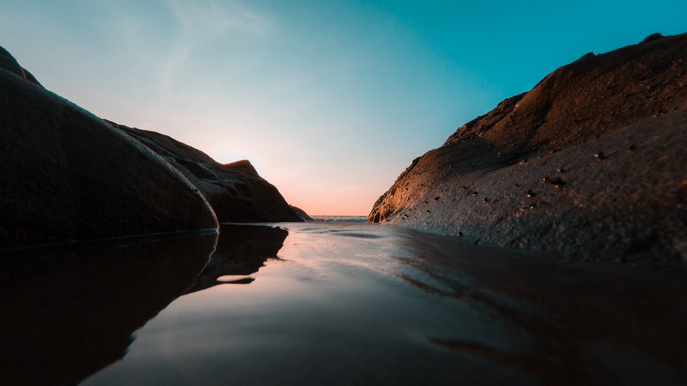 Обои природа, вода, отражение, синий, облако в разрешении 1366x768