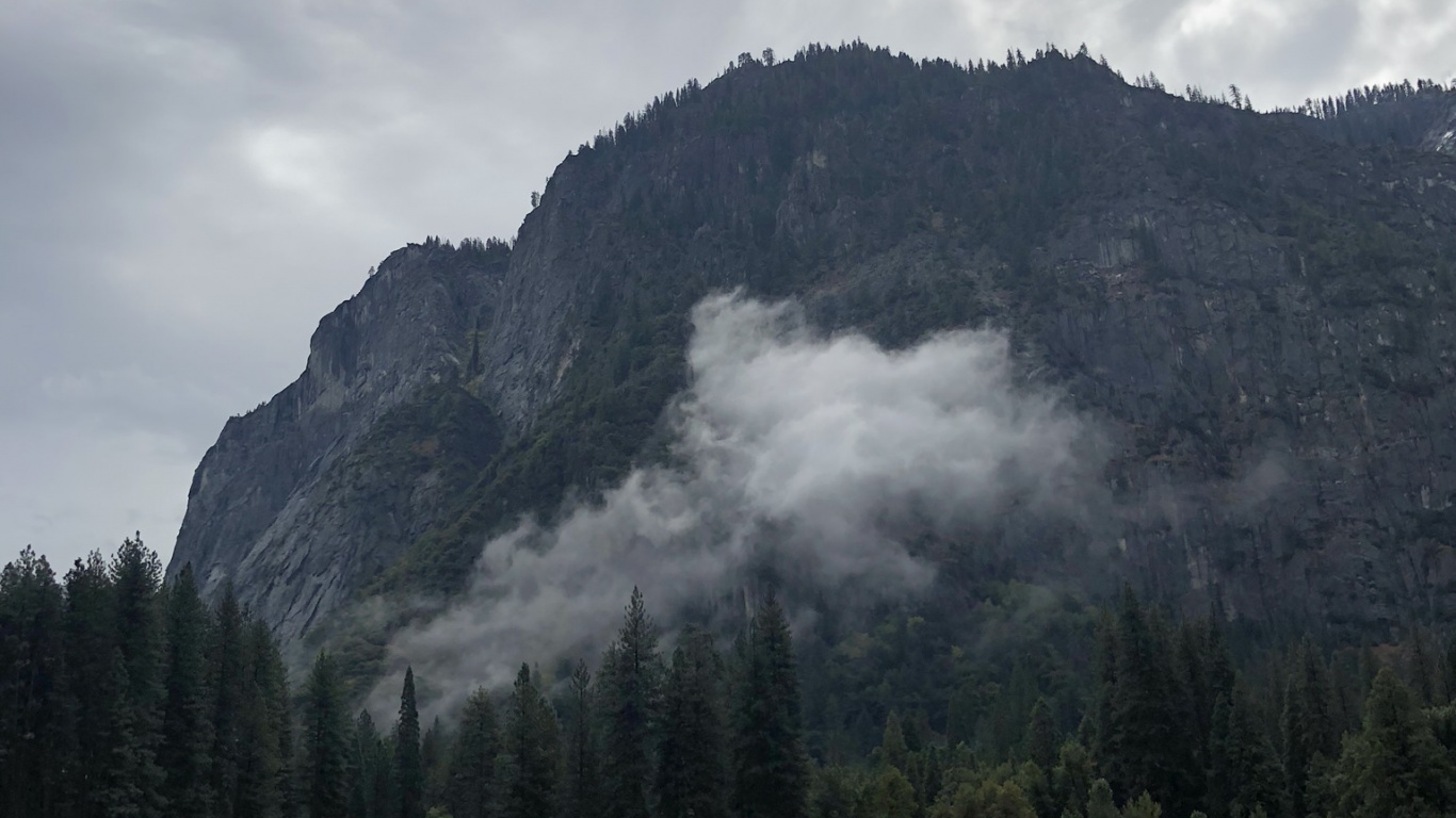 Обои нагорье, окружающая среда, облако, горный рельеф, природный ландшафт в разрешении 1366x768