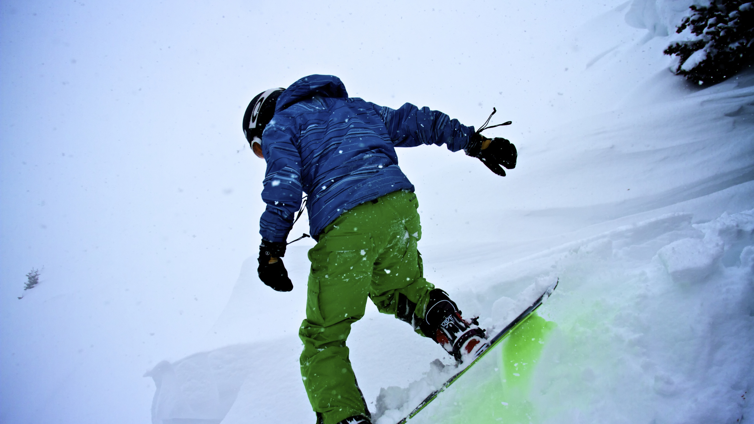 Обои сноуборд, лыжи, снег, лыжник, отдых в разрешении 2560x1440