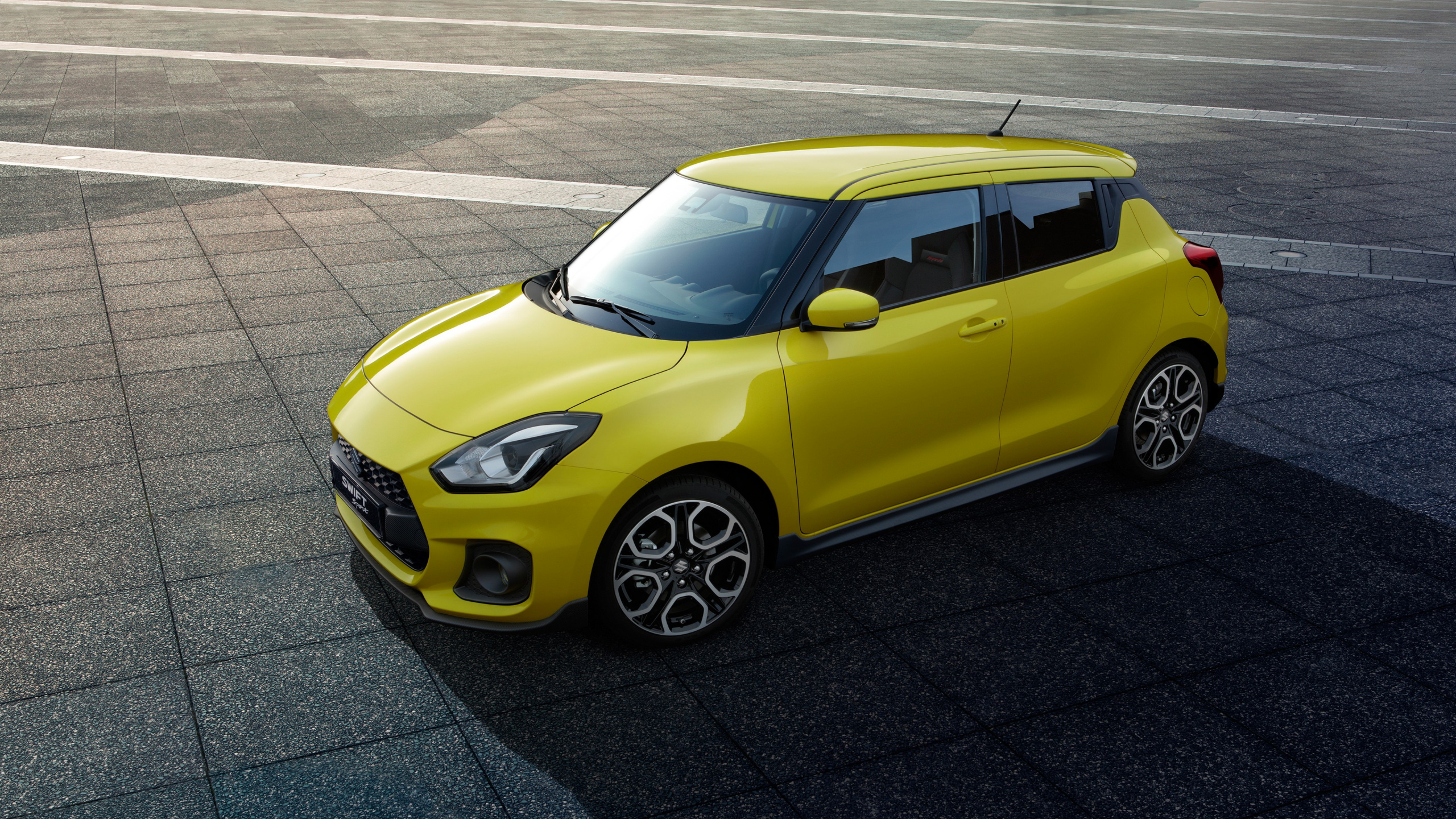 Обои suzuki swift sport 2018 года, suzuki swift sport, suzuki, легковые автомобили, сузуки кизаши в разрешении 2560x1440