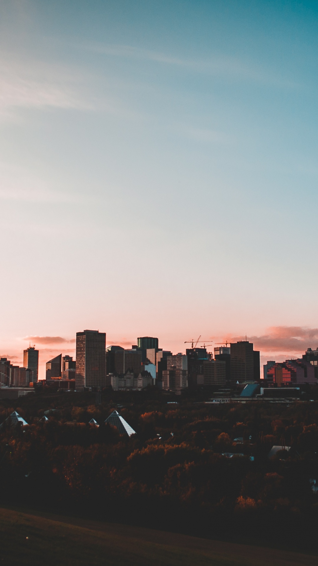 Обои закат, город, архитектура, облако, горизонт в разрешении 1080x1920