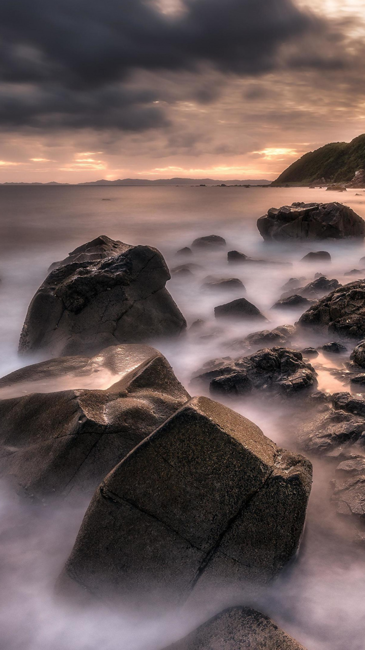 Обои вода, море, водоем, рок, берег в разрешении 750x1334