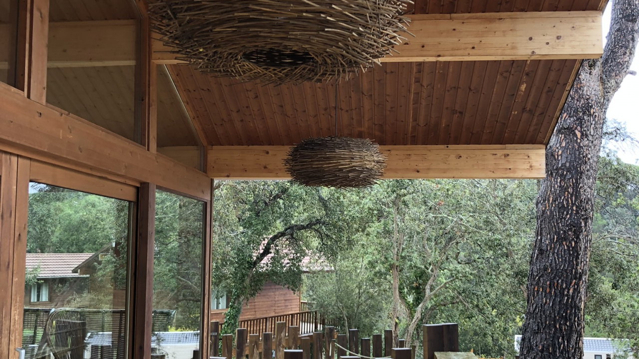 Обои архитектура, крыльцо, древесина, твердая древесина, тень в разрешении 1280x720