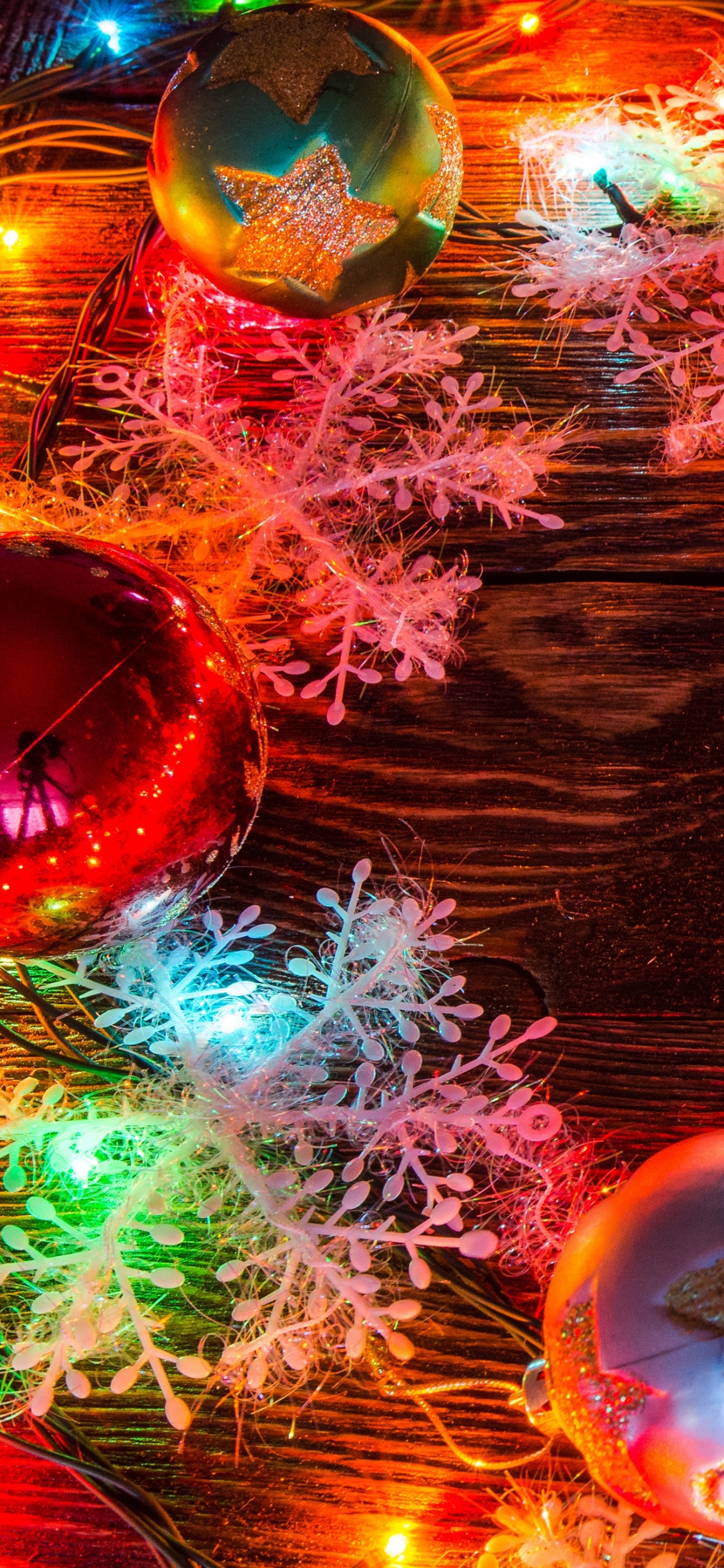 Обои Новый год, Рождественский день, рождественский орнамент, Рождественские огни, событие в разрешении 1125x2436