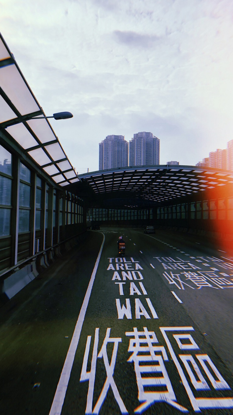 Обои инфраструктура, городской район, город, метрополия, переулок в разрешении 750x1334