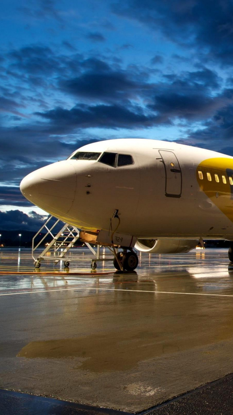 Обои самолеты, самолет, авиация, авиакомпания, воздушное путешествие в разрешении 750x1334