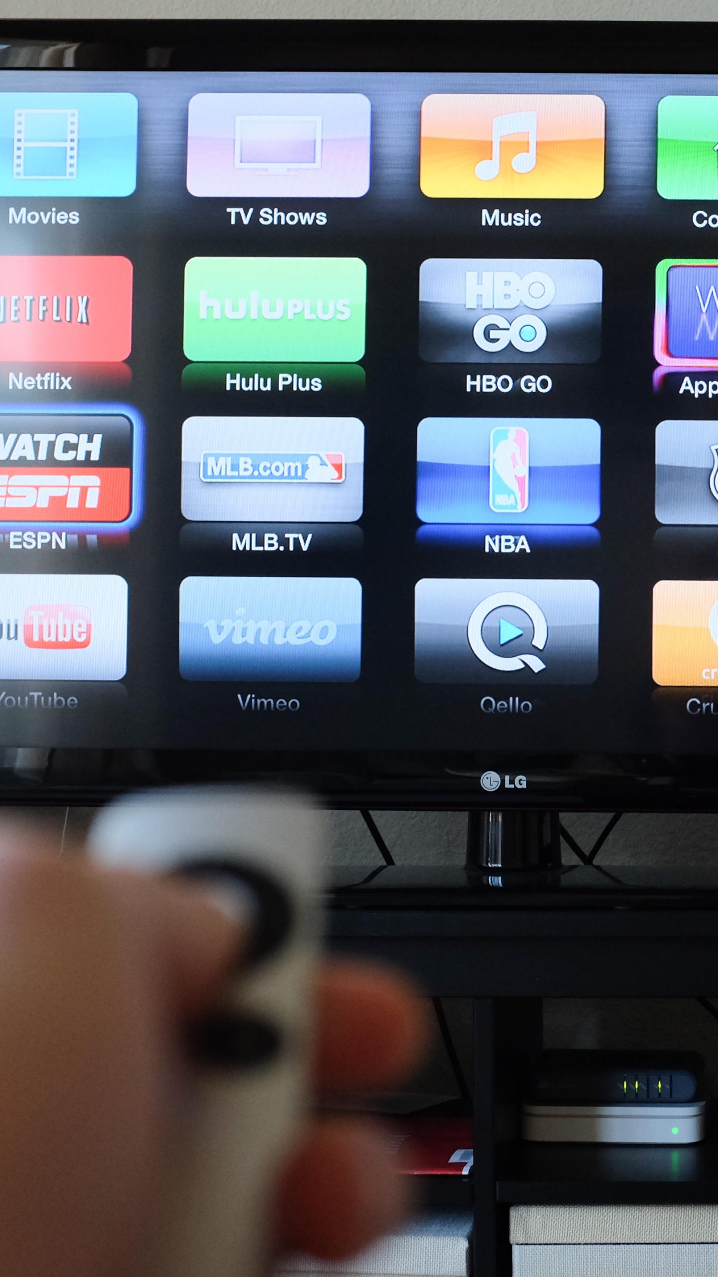 Обои Потоковое телевидение, apple Тv, телевидение, apple, гаджет в разрешении 1440x2560