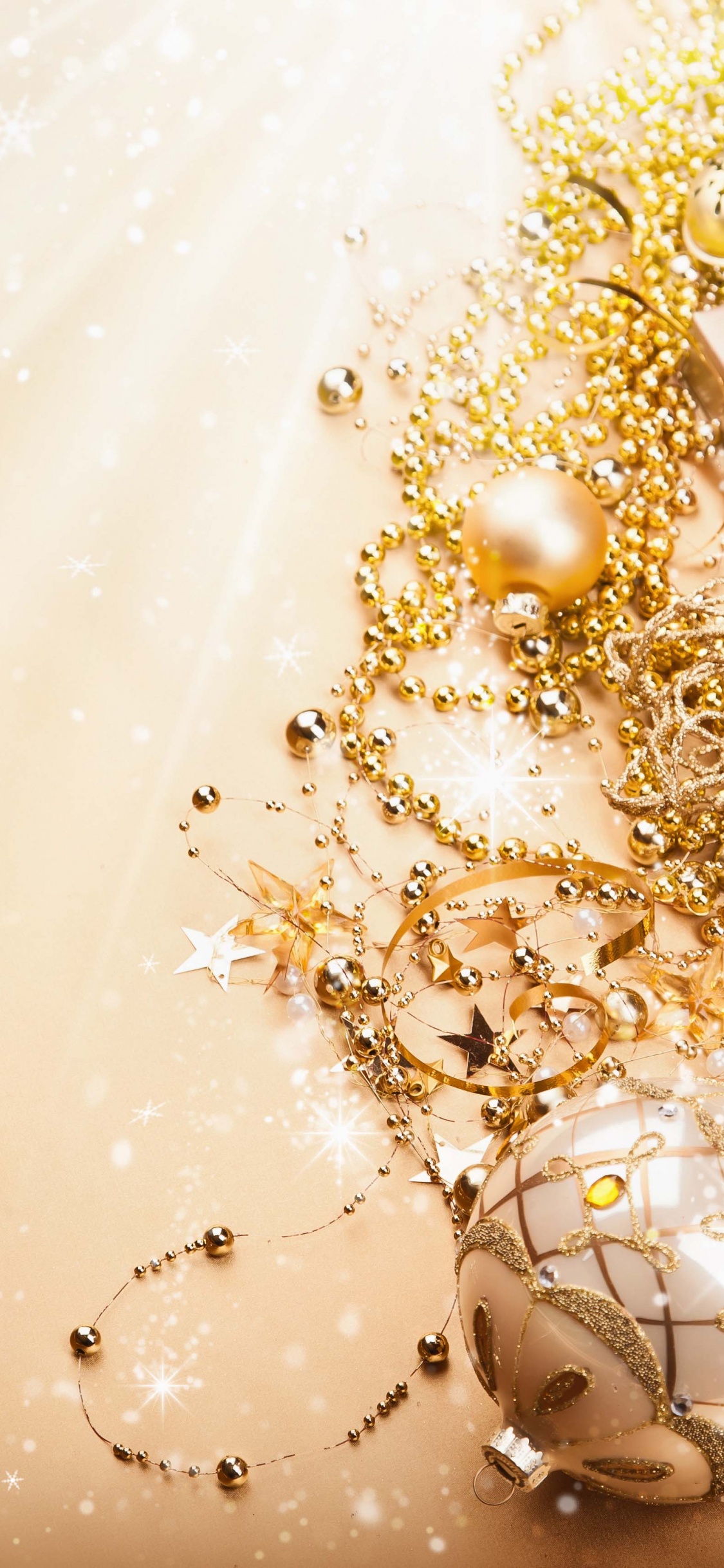 Обои Рождественские украшения, Санта-Клаус, Новый год, Дед Мороз, Рождество в разрешении 1125x2436