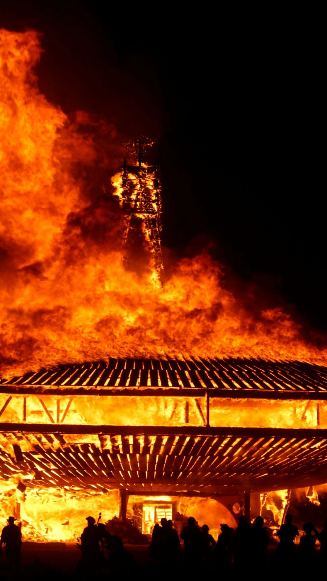 Обои черный рок пустыни, фестиваль, огонь, тепло, дым в разрешении 1080x1920