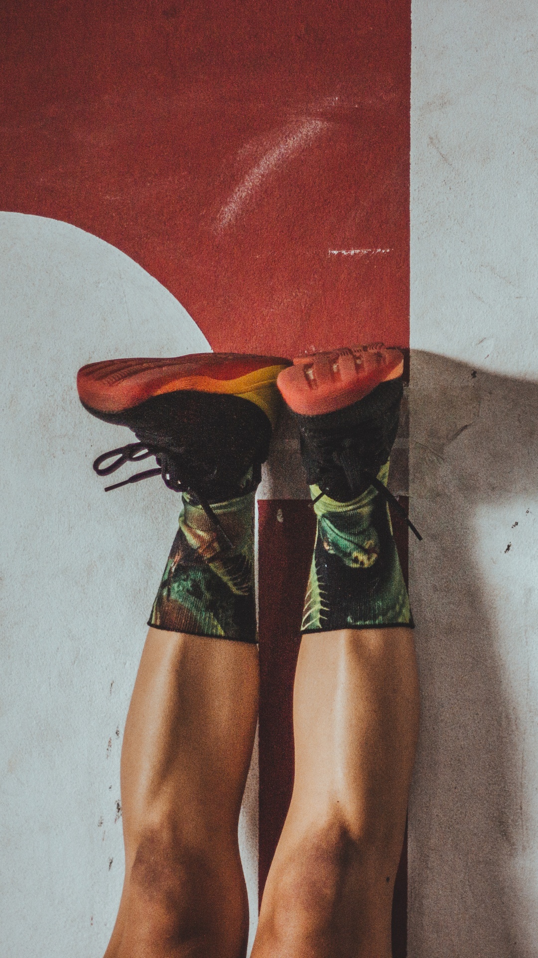 Обои упражнение, пластика, силовые тренировки, физическая подготовка, здоровье в разрешении 1080x1920