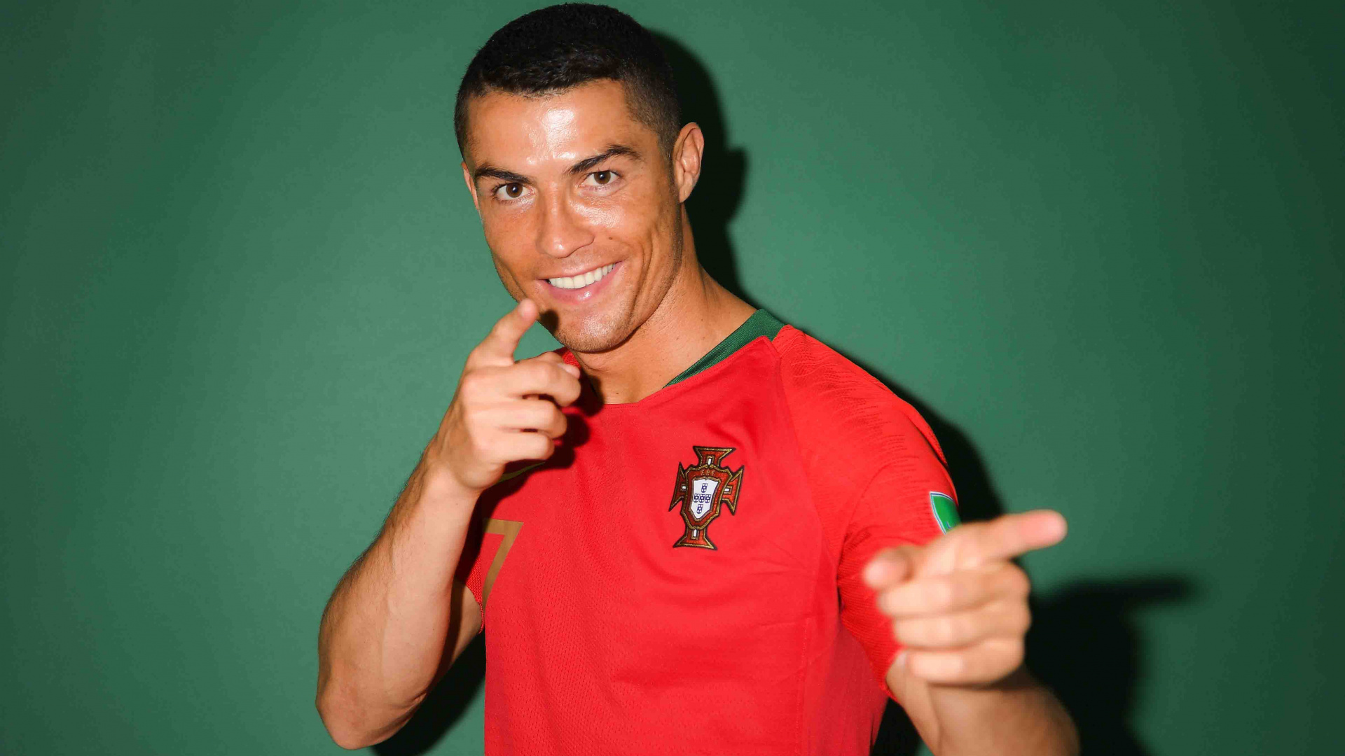Обои Криштиану Роналду ЧМ-2018, палец, футболка, Кристиано Роналдо, Чемпионат мира по футболу 2018 Группа B в разрешении 1920x1080