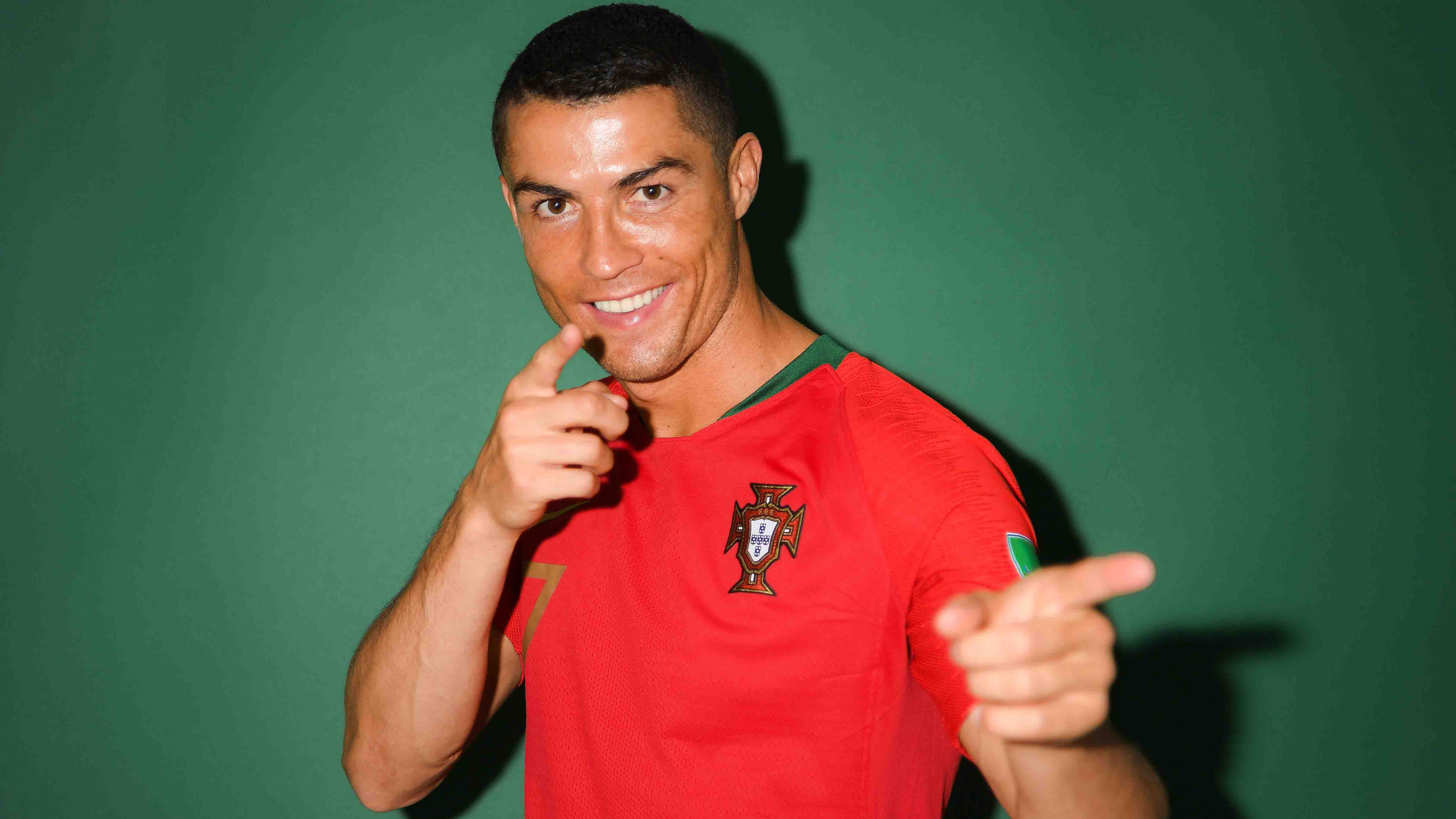 Обои Криштиану Роналду ЧМ-2018, палец, футболка, Кристиано Роналдо, Чемпионат мира по футболу 2018 Группа B в разрешении 3840x2160