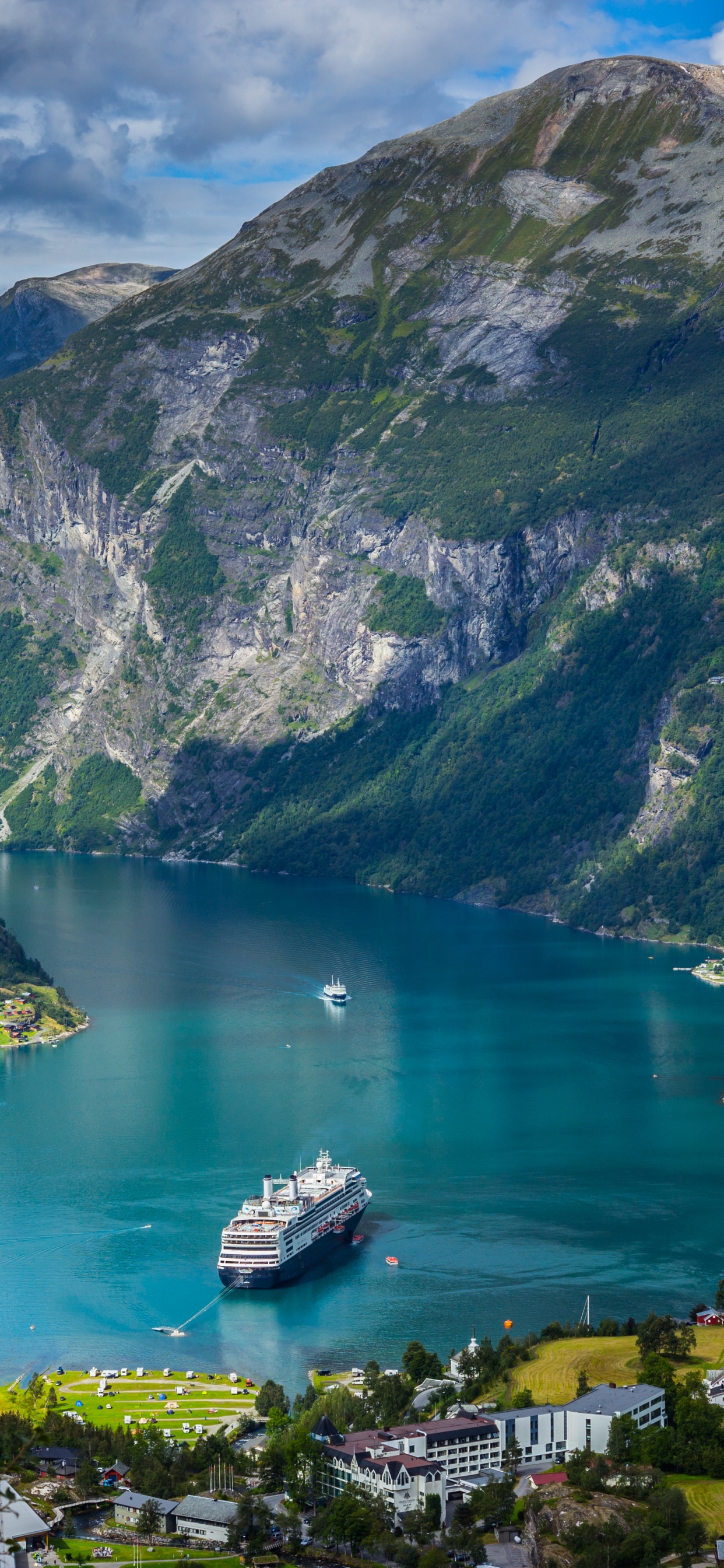 Обои фьорд, гора, природа, нагорье, каровое озеро в разрешении 1242x2688