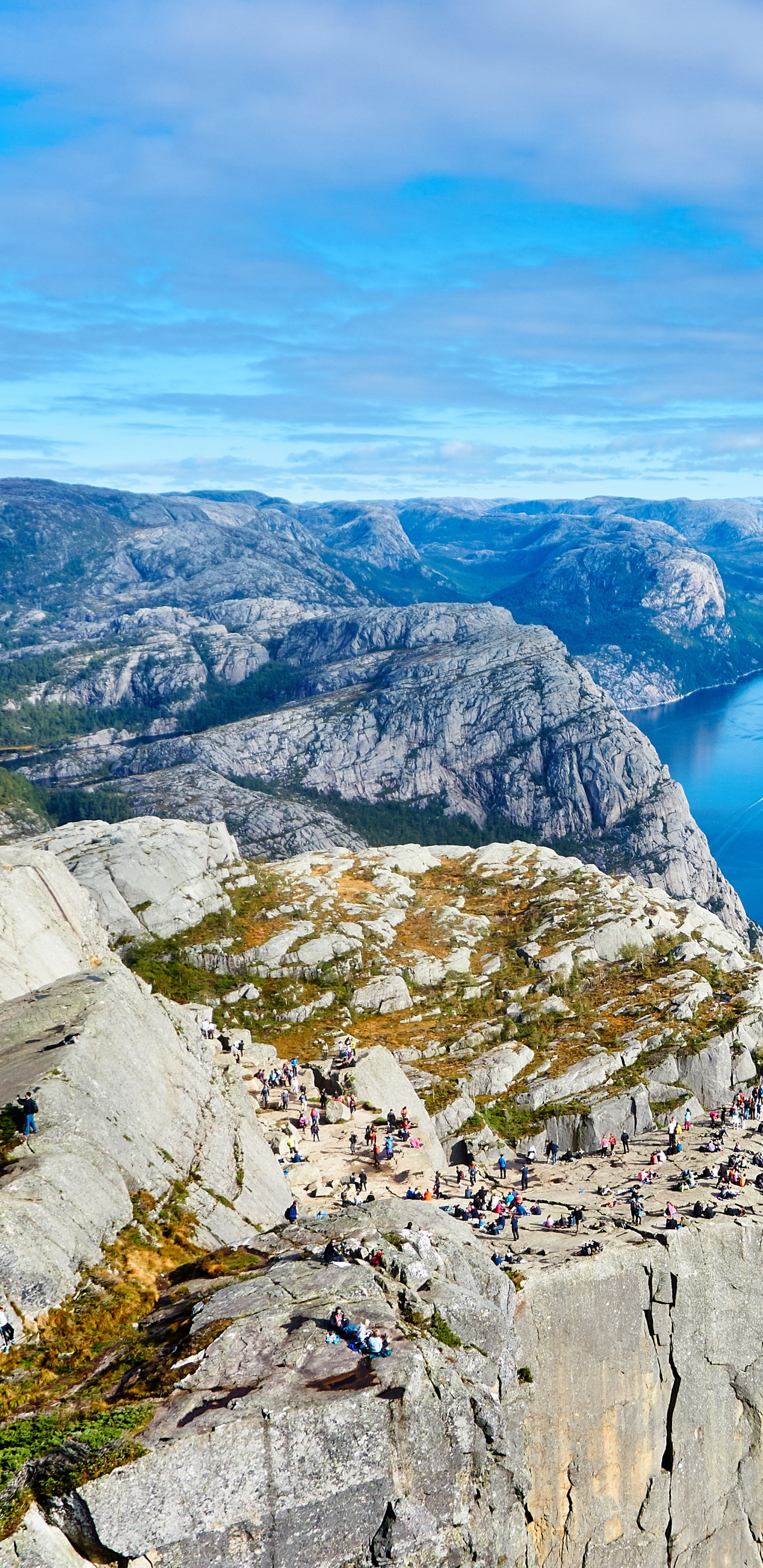 Обои фьорд, гора, ледяная форма, ледниковое озеро, местность в разрешении 1440x2960