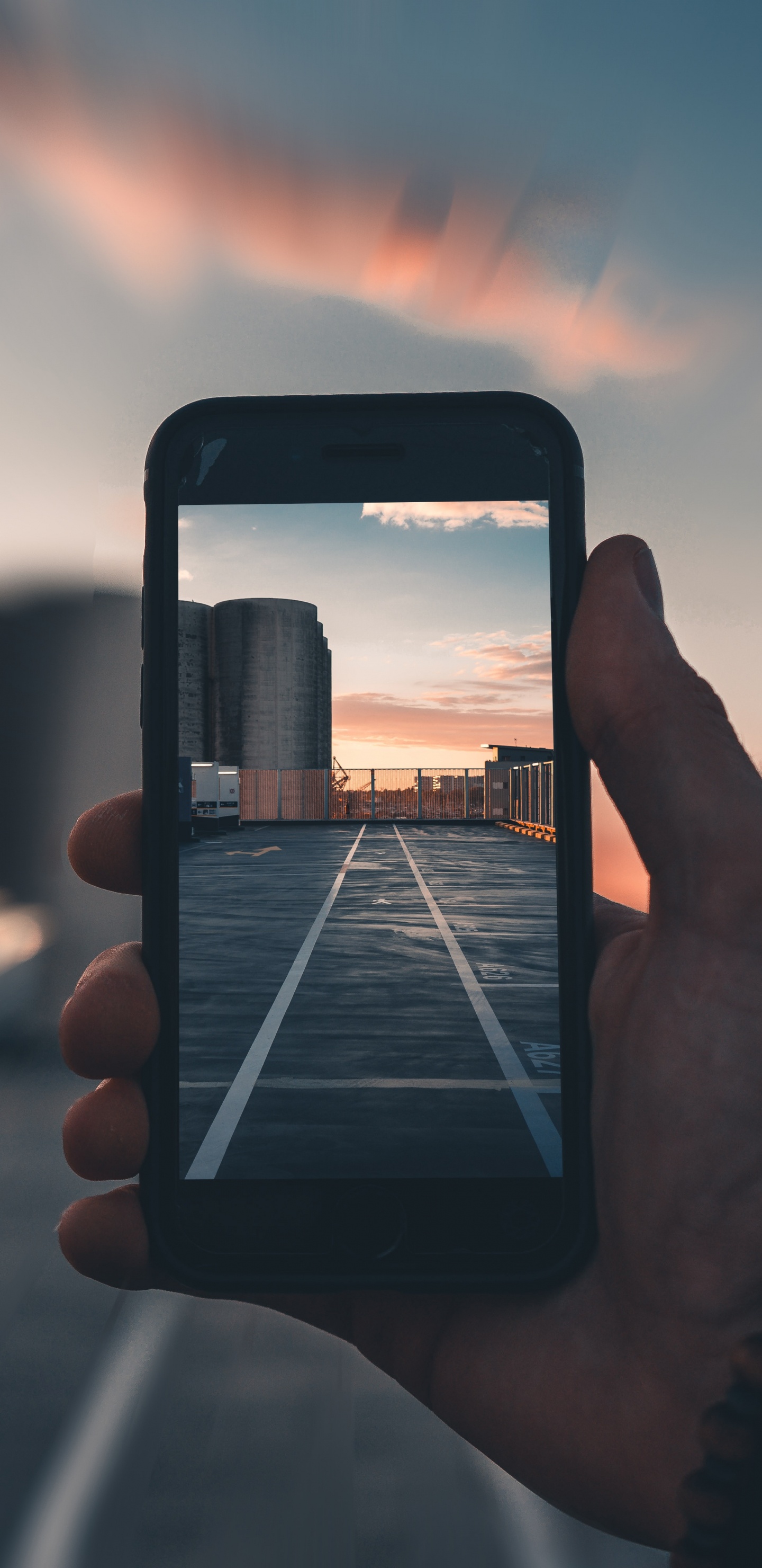 Обои облако, гаджет, технологии, электронное устройство, смартфон в разрешении 1440x2960