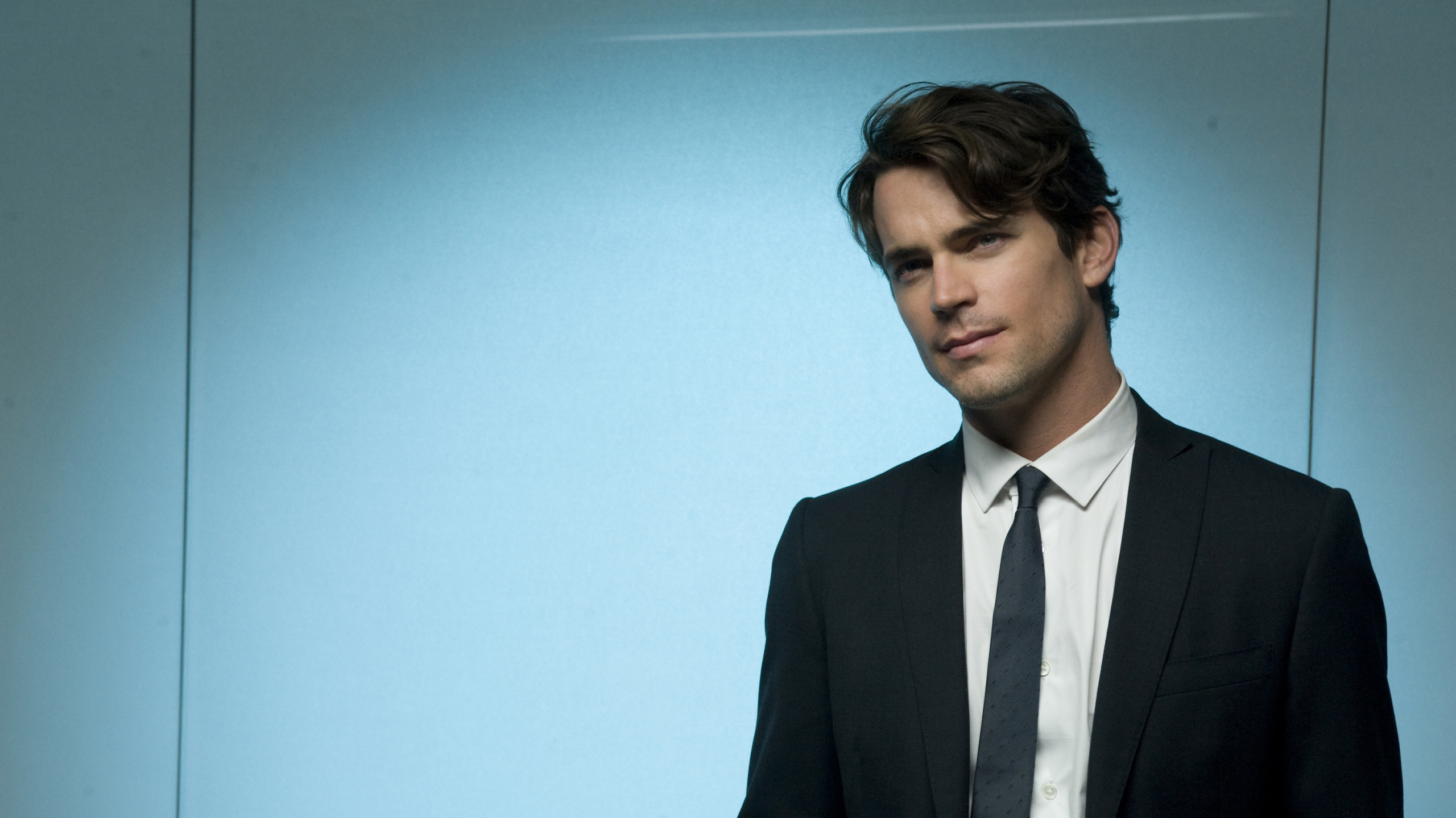 Обои официальная одежда, блейзер, верхняя одежда, рубашка, актер в разрешении 2560x1440