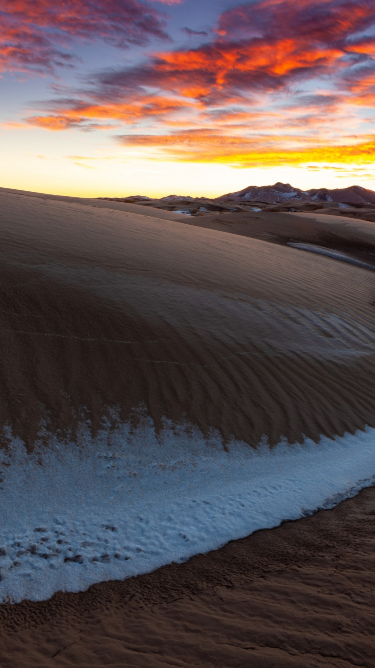 Обои поющий песок, облако, экорегион, окружающая среда, природный ландшафт в разрешении 750x1334