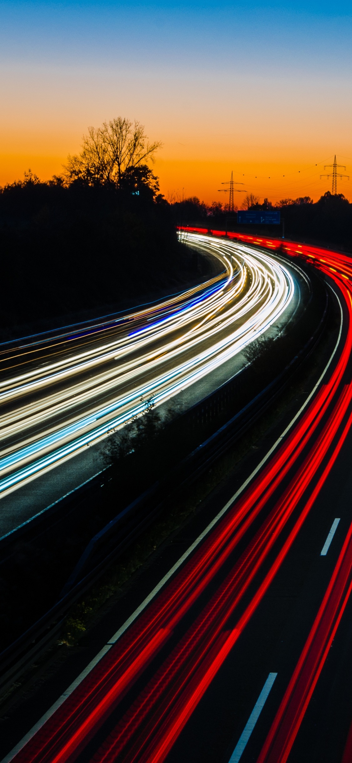 Обои магистраль, дорога, автострада, красный цвет, свет в разрешении 1125x2436