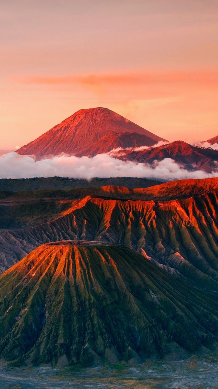 Обои Гора Бромо, Семеру, Иджен, вулкан, гора в разрешении 720x1280