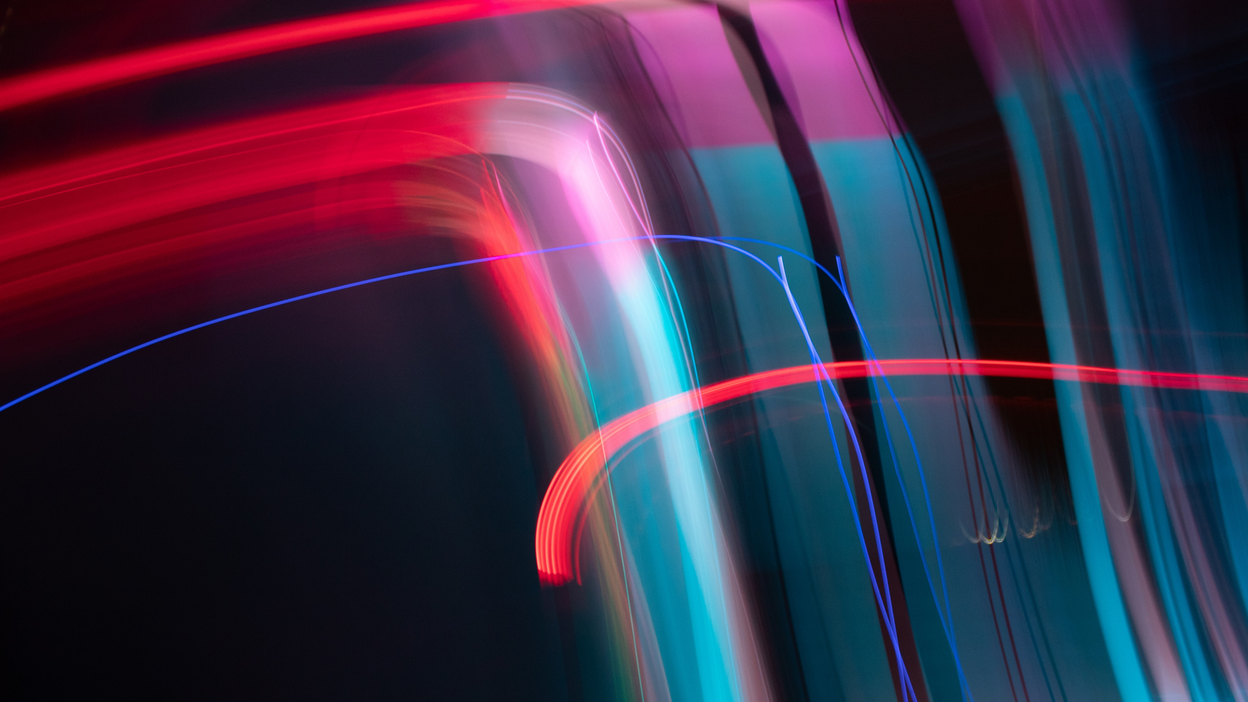 Обои синий, свет, красный цвет, красочность, неон в разрешении 2560x1440